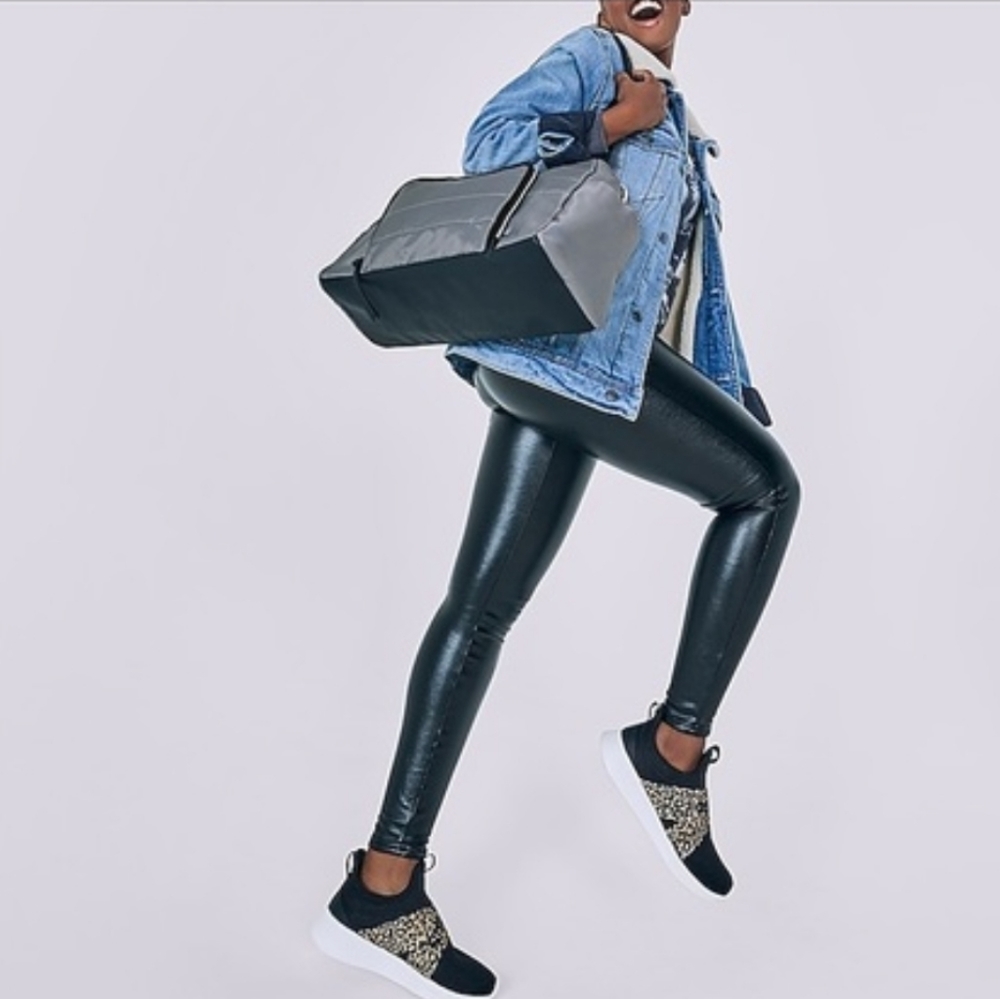 DSW Camuto Duffel Bag - Picture 9 of 9